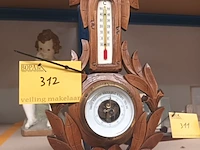 Lot 312 - barometer