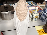 Lot 312 - heiligenbeeld in biscuit - afbeelding 4 van  4