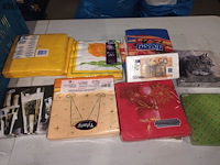 Lot 312 - pakjes servetten. 29 stuks - afbeelding 2 van  3
