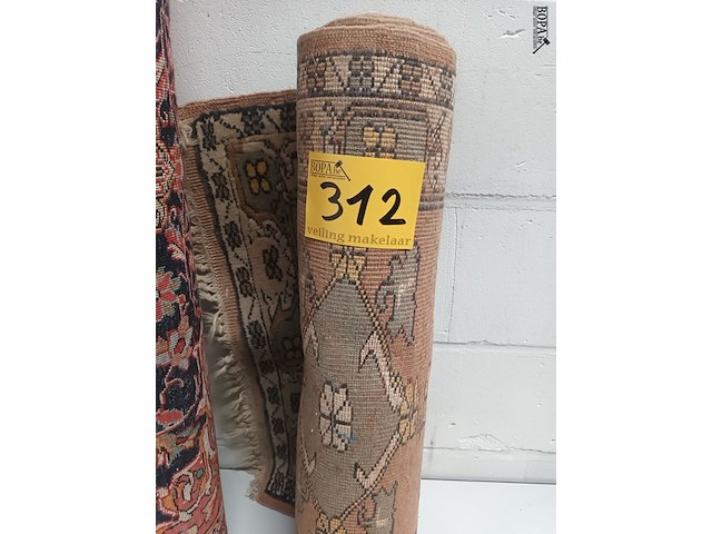 Lot 312 - perzisch tapijt - afbeelding 4 van  4