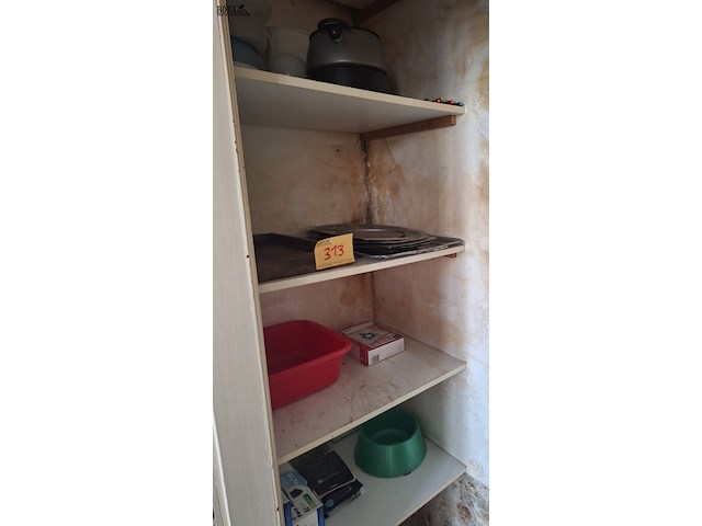 Lot 313 - diversen. inhoud kast - afbeelding 1 van  1