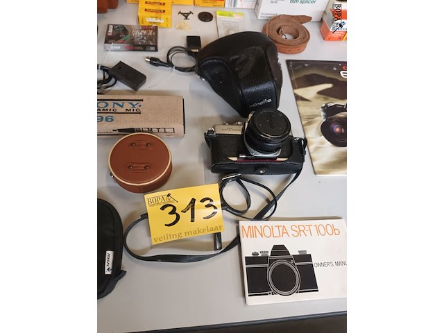 Lot 313 - fototoestellen en filmcamera’s. 10 stuks - afbeelding 4 van  9