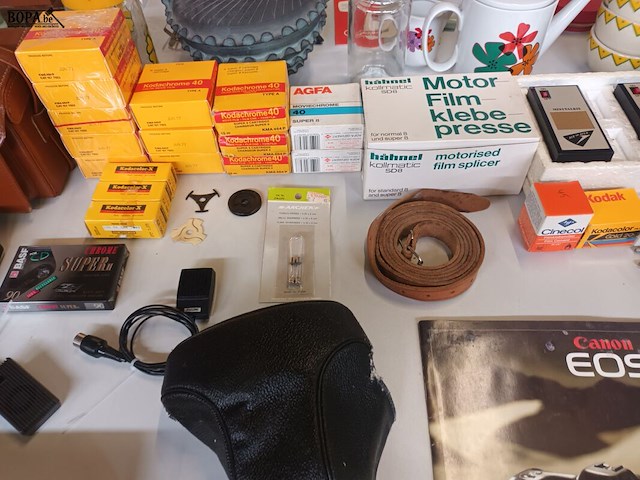Lot 313 - fototoestellen en filmcamera’s. 10 stuks - afbeelding 5 van  9