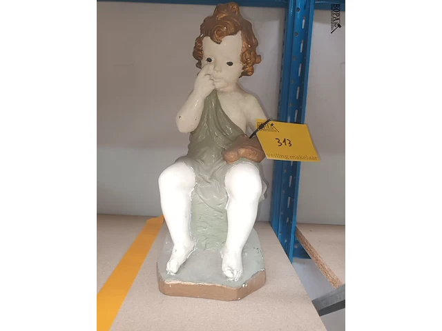 Lot 313 - gipsen beeld - afbeelding 1 van  4