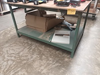 Lot 313 - houten werkbank - afbeelding 1 van  4