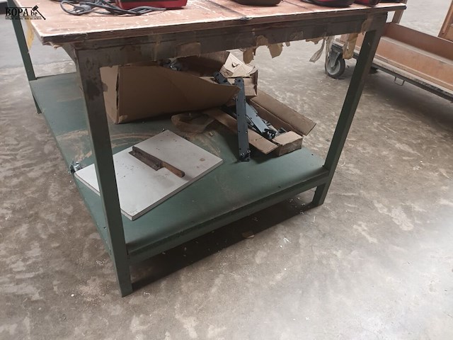 Lot 313 - houten werkbank - afbeelding 2 van  4