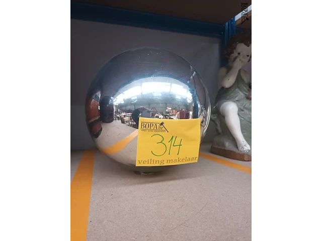 Lot 314 - antieke heksenbol - afbeelding 1 van  3