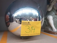 Lot 314 - antieke heksenbol