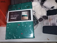 Lot 315 - kledij en tafellaken. 19 stuks - afbeelding 4 van  5