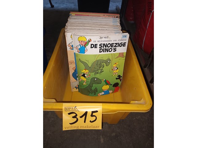 Lot 315 - strips jommeke. 49 stuks - afbeelding 1 van  3