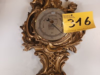 Lot 316 - barometer