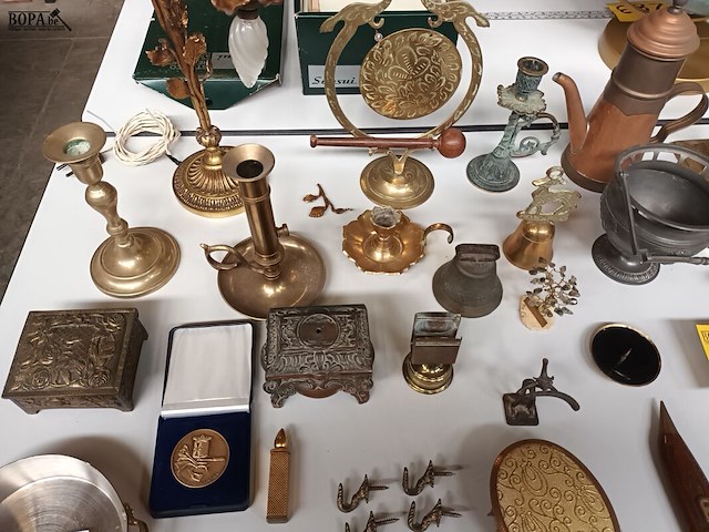 Lot 317 - koperwerk. 75 stuks - afbeelding 2 van  9