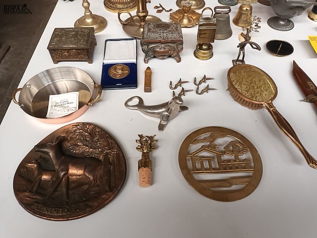 Lot 317 - koperwerk. 75 stuks - afbeelding 3 van  9