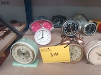 Lot 317 - vintage wekkers. 14 stuks - afbeelding 4 van  5
