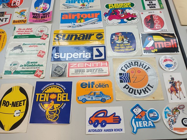 Lot 318 - reclame stickers. 80 stuks - afbeelding 3 van  7