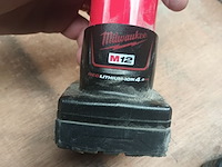 Lot 319 - accu’s milwaukee. 4 stuks - afbeelding 3 van  4