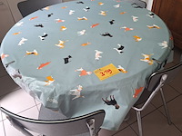 Lot 319 - ronde keukentafel met 4 stoelen - afbeelding 1 van  4