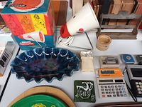 Lot 319 - vintage en retro huisraad. 45 stuks - afbeelding 2 van  7