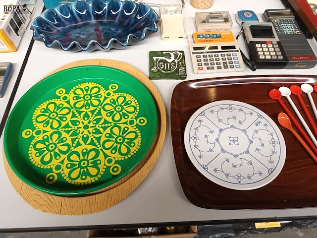 Lot 319 - vintage en retro huisraad. 45 stuks - afbeelding 3 van  7