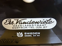 Lot 319 - vintage naaimachine husqvarna 2000 - afbeelding 2 van  4