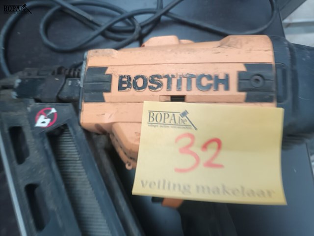 Lot 32 - accu tacker bostitch - afbeelding 2 van  4