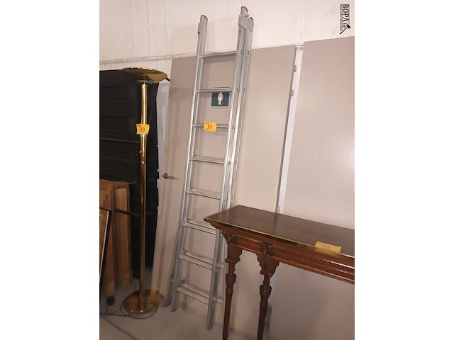 Lot 32 - aluminium ladder - afbeelding 1 van  2