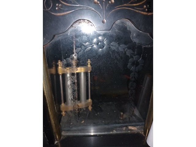 Lot 32 - antieke tafelklok - afbeelding 3 van  4