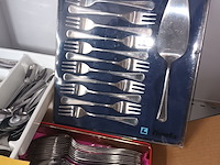 Lot 32 - bestek en keukengerei - afbeelding 3 van  5