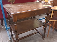 Lot 32 - bijzettafel met lade - afbeelding 1 van  3