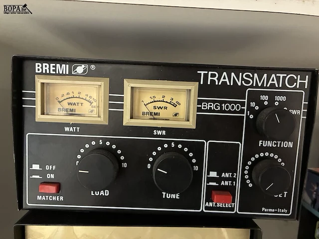 Lot 32 - bremi transmatch + eps-1012 stabilized power supply - afbeelding 2 van  3