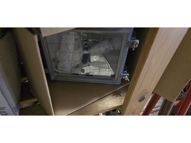 Lot 32 - buitenverlichting 7 stuks - afbeelding 3 van  5