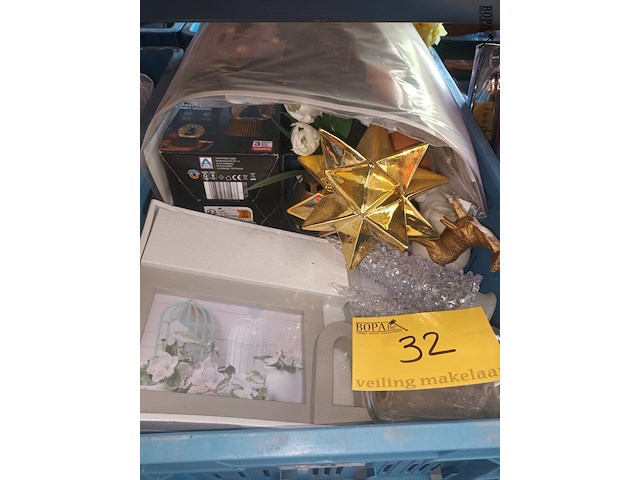 Lot 32 - decoratie - afbeelding 1 van  4