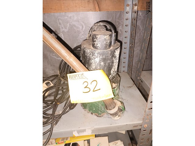 Lot 32 - dompelpomp - afbeelding 1 van  3