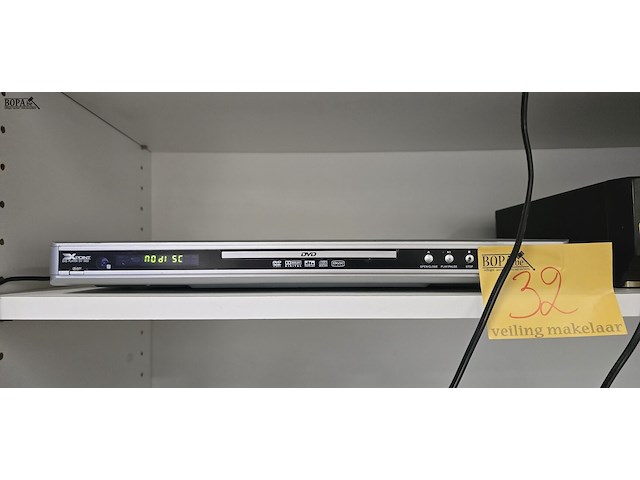 Lot 32 - dvd speler xpoint - afbeelding 1 van  3