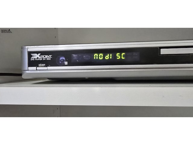 Lot 32 - dvd speler xpoint - afbeelding 2 van  3