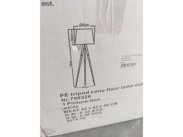 Lot 32 - gardin lights staande lamp - afbeelding 2 van  3