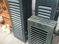 Lot 32 - houten luiken voor ramen - afbeelding 3 van  5