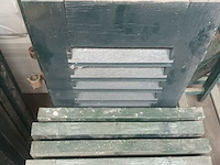 Lot 32 - houten luiken voor ramen - afbeelding 5 van  5
