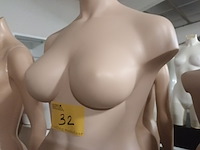 Lot 32 - huidskleur torso vrouw - afbeelding 2 van  3