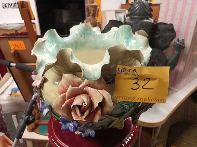 Lot 32 - italiaanse cache-pot - afbeelding 1 van  5