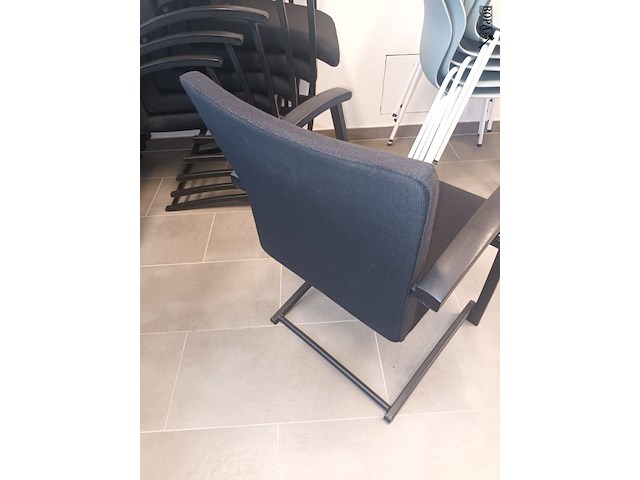 Lot 32 - kantoorstoel. 15 stuks - afbeelding 4 van  4
