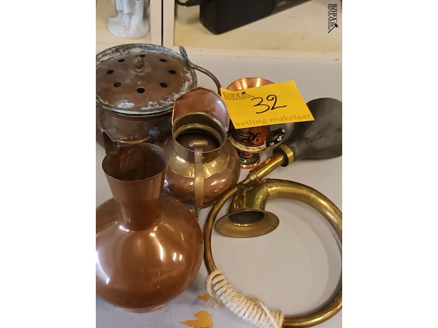 Lot 32 - koperen deco. 5 stuks - afbeelding 1 van  5