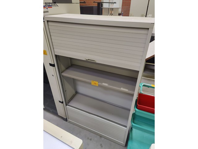 Lot 32 - metalen dossierkast - afbeelding 1 van  3