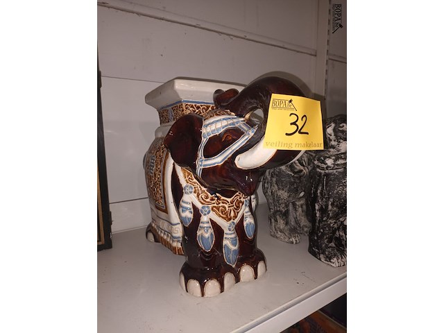 Lot 32 - plantentafel olifant - afbeelding 1 van  4