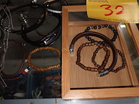 Lot 32 - polshorloges en armbanden. 16 stuks - afbeelding 2 van  8