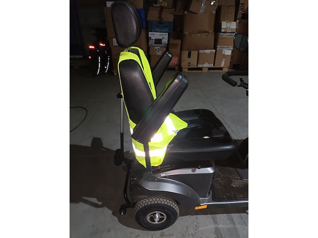 Lot 32 - scootmobiel - afbeelding 5 van  11