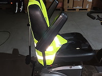 Lot 32 - scootmobiel - afbeelding 5 van  11