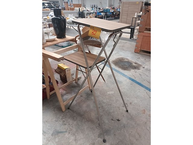 Lot 32 - standaard voor diaprojector - afbeelding 2 van  3