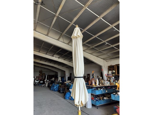 Lot 32 - terrasparasol - afbeelding 2 van  5