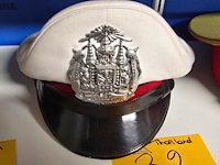 Lot 32 - thailand 1 kepie - afbeelding 1 van  3